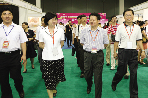 ׌ЇpǄ(chung  )a(chn)I(y)[(hu )e