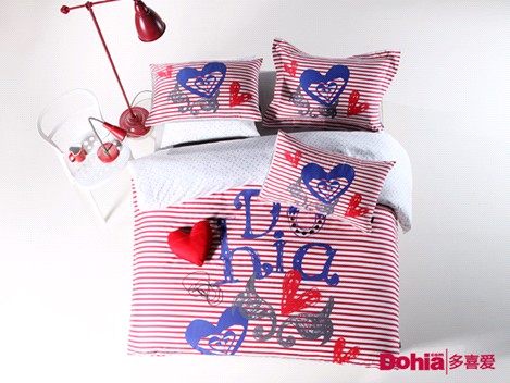 ϲ(i)ƷУɫ֮;L(fng)д