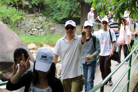 M(jn)Ӊ(mng)RFչһӖI(yng)֮{