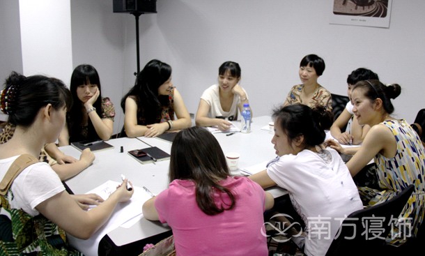 Ϸ2012ȠI(yng)N(xio)ϵyӖ(hu )_(ki)