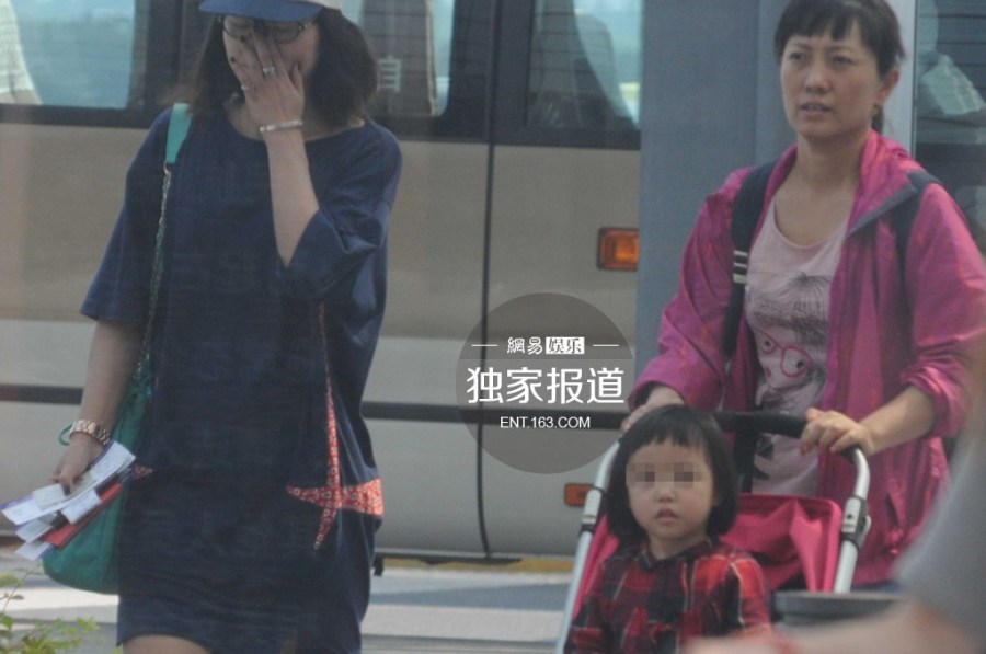 wޱyŮFC(chng) ͵ķ_(ki)