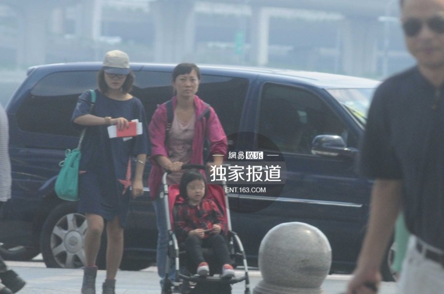 wޱyŮFC(chng)͵ķ_(ki)