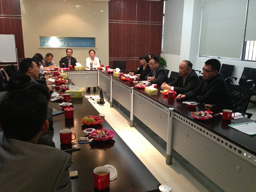 AT(mn)ͨ݃ɴa(chn)I(y)Ⱥ{