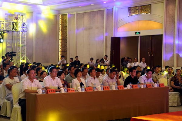 ë2015ﶬƷl(f)(hu )AM(mn)Ļ