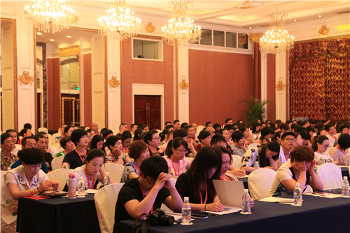 ؠ˼Ҽ2016I(yng)N(xio)(hu )ﶬƷӆ؛(hu )AM(mn)_(ki)