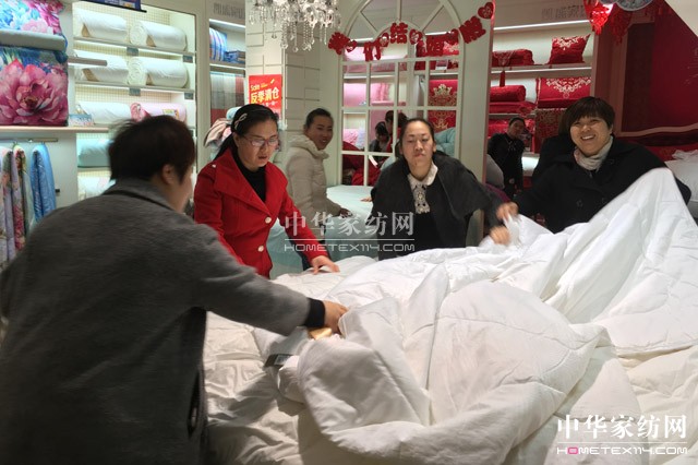 PʢҼȫѲӖ(hu )AM(mn)չǧʢ(hu )P(gun)עᳱ