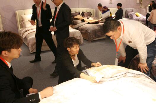 RҼ2017ﶬƷl(f)(hu )AM(mn)Ļ