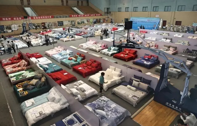 Ҹζϯͨ300Ҽa(chn)ƷŮ