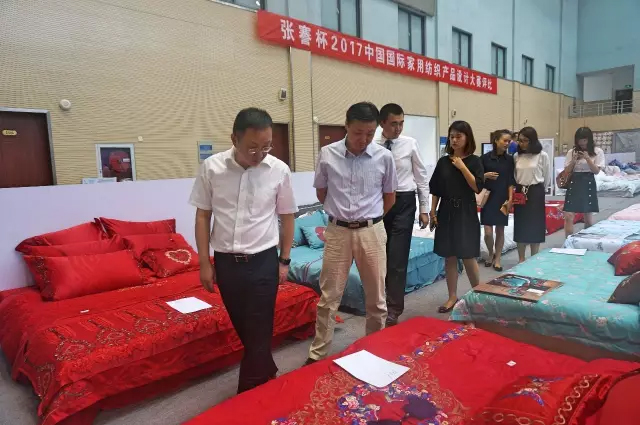 Ҹζϯͨ300Ҽa(chn)ƷŮ