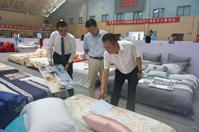 Ҹζϯͨ300Ҽa(chn)ƷŮ