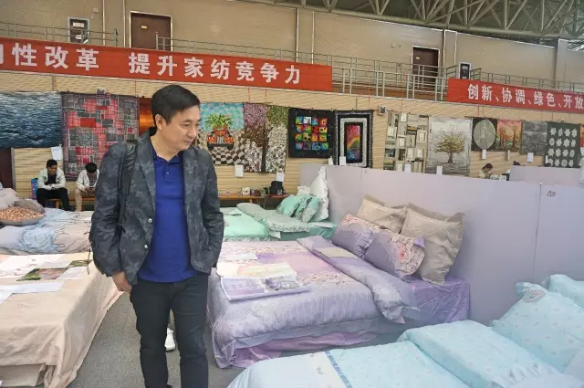 Ҹζϯͨ300Ҽa(chn)ƷŮ