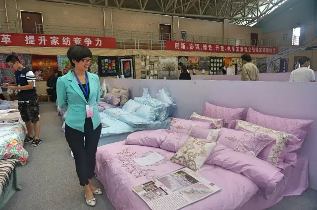 Ҹζϯͨ300Ҽa(chn)ƷŮ