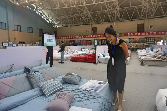 Ҹζϯͨ300Ҽa(chn)ƷŮ